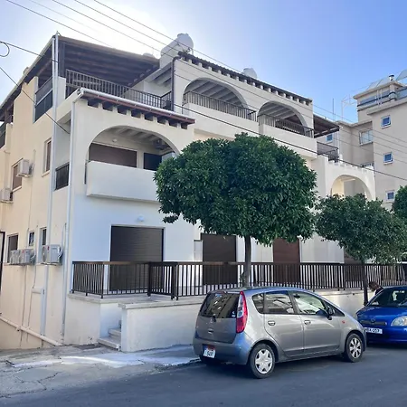 Modern Near Mckenzie 라르나카