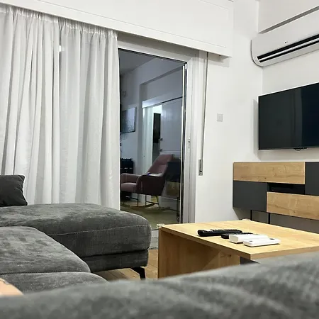 Modern Near Mckenzie 아파트 라르나카